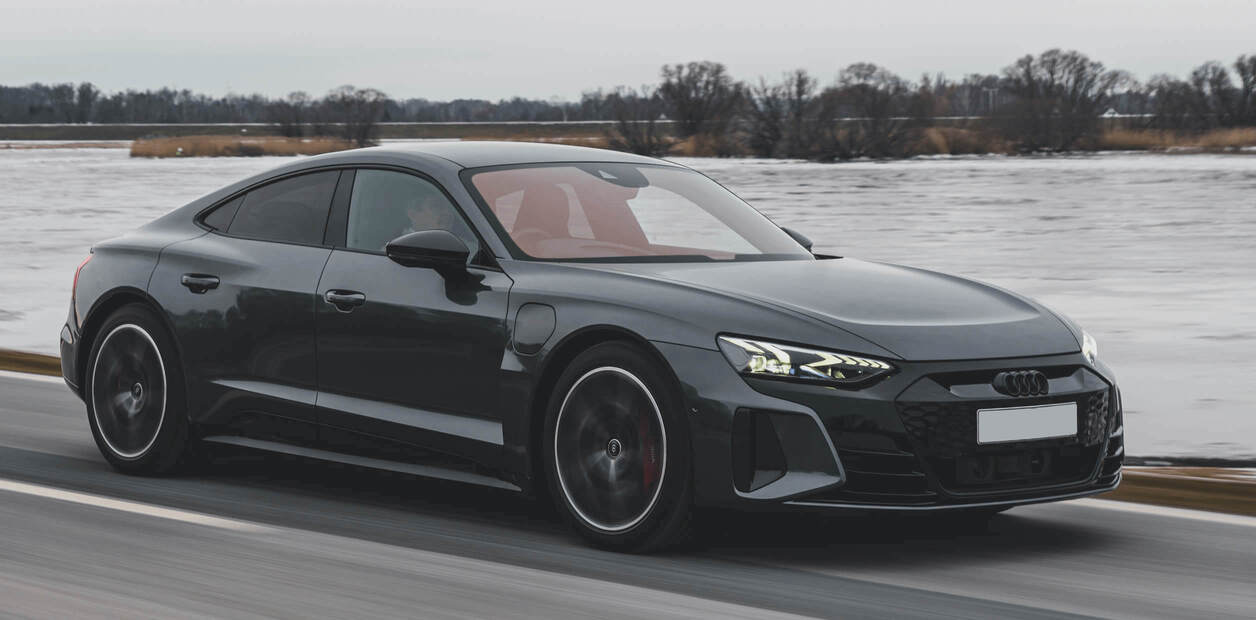 Audi e-tron GT Saloon Electric