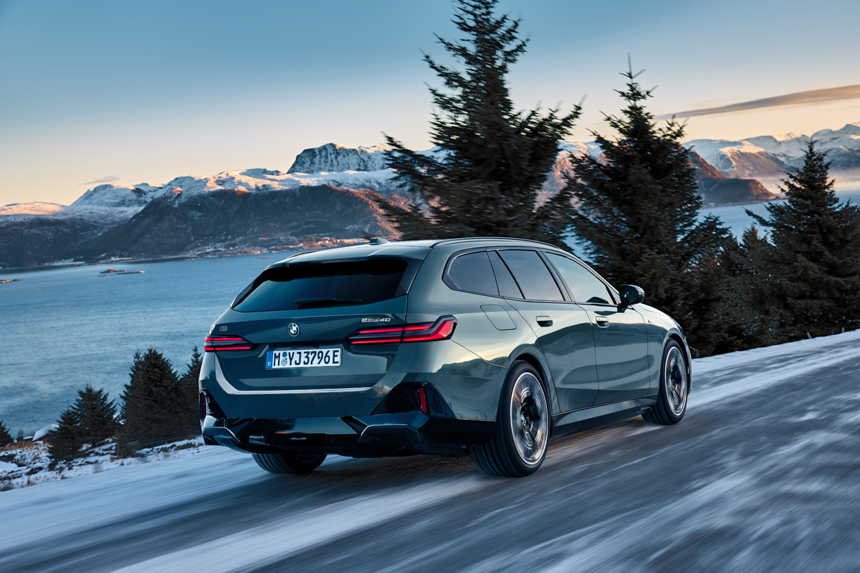 BMW i5 Touring Electric