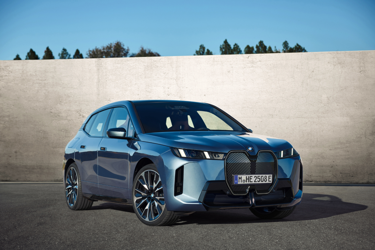 BMW iX   Electric