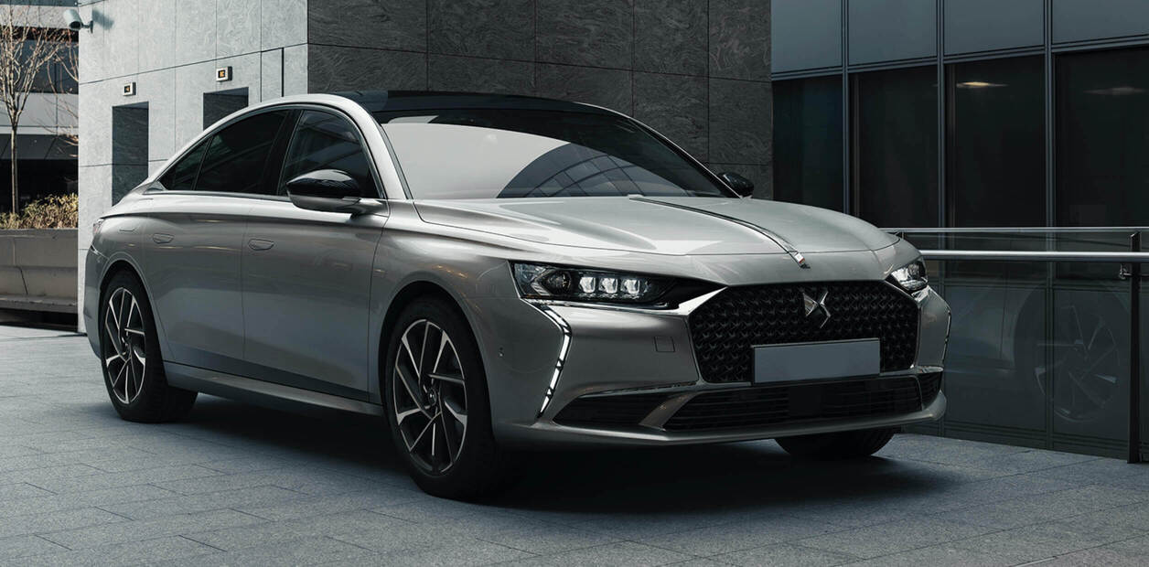 DS DS9 Saloon Plug-in Hybrid