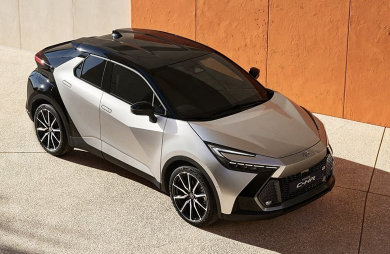 Toyota C-HR   Self-Charging Hybrid